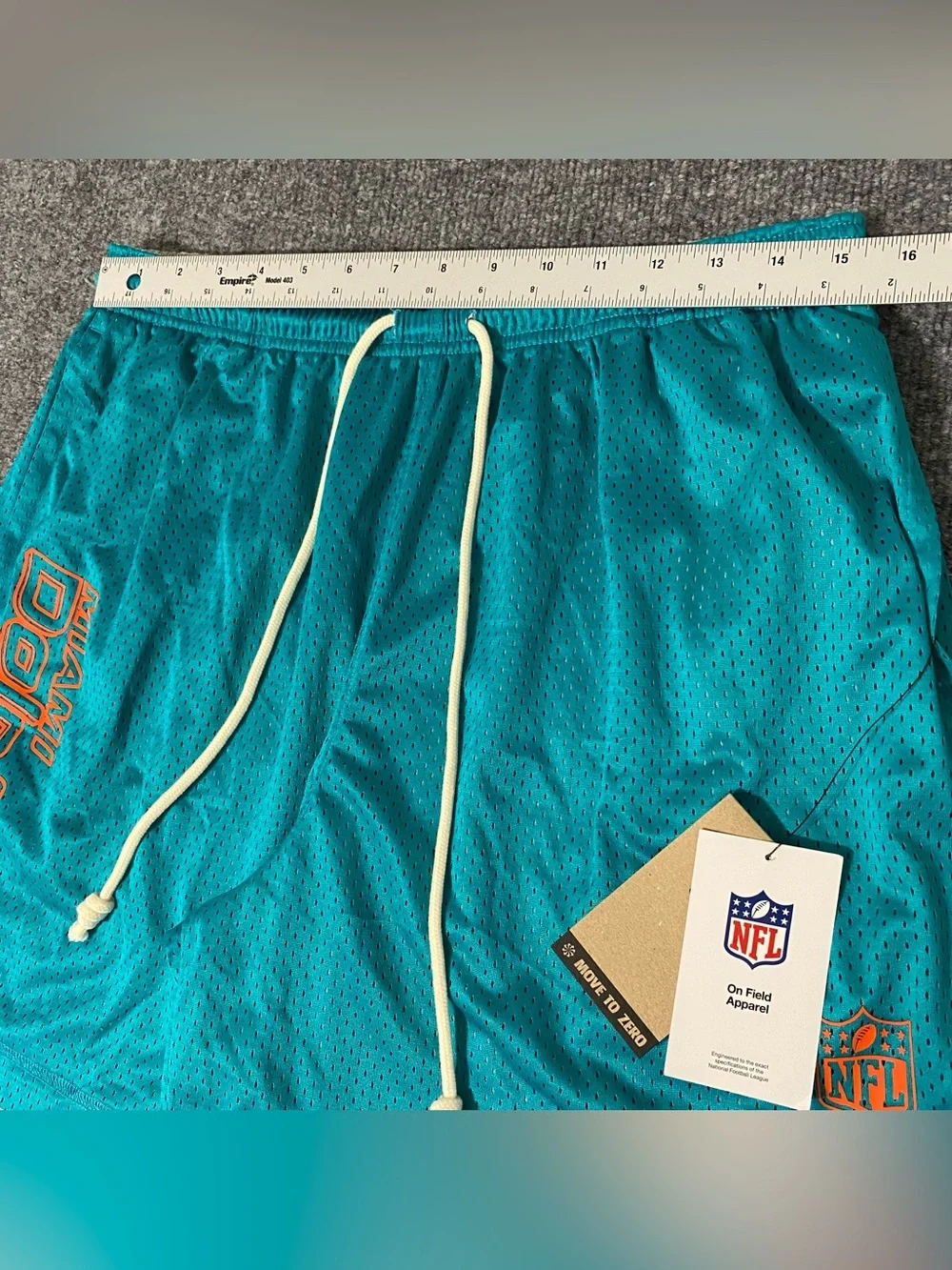 Nike Miami Dolphins Standard Issue Reversible Men’s Large Shorts NWT